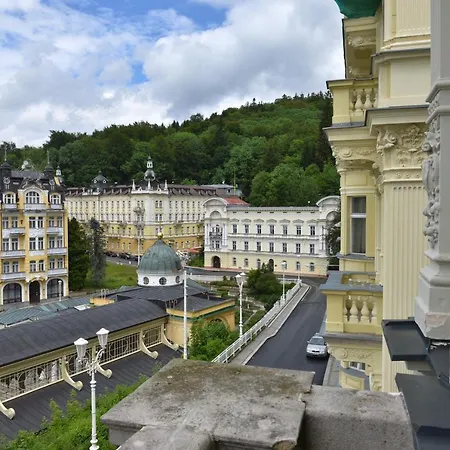 Kolonada Luxury 3 Bedroom Manes Apartament