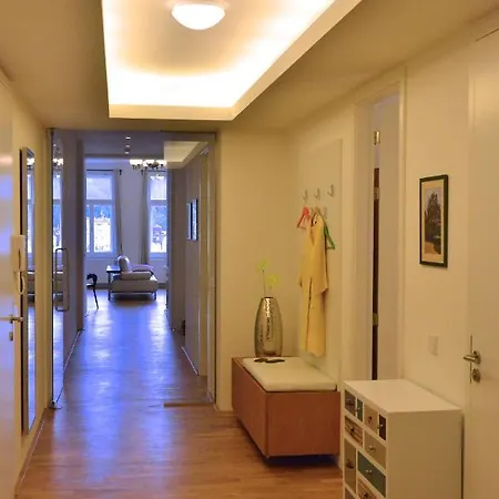 Kolonada Luxury 3 Bedroom Manes *