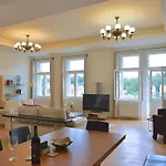 Kolonada Luxury 3 Bedroom Manes *