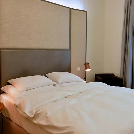 Apartmán Kolonada Luxury 3 Bedroom Manes *